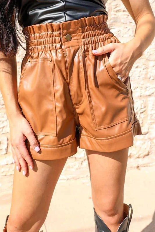 Short taille haute en similicuir marron à poches plaquées