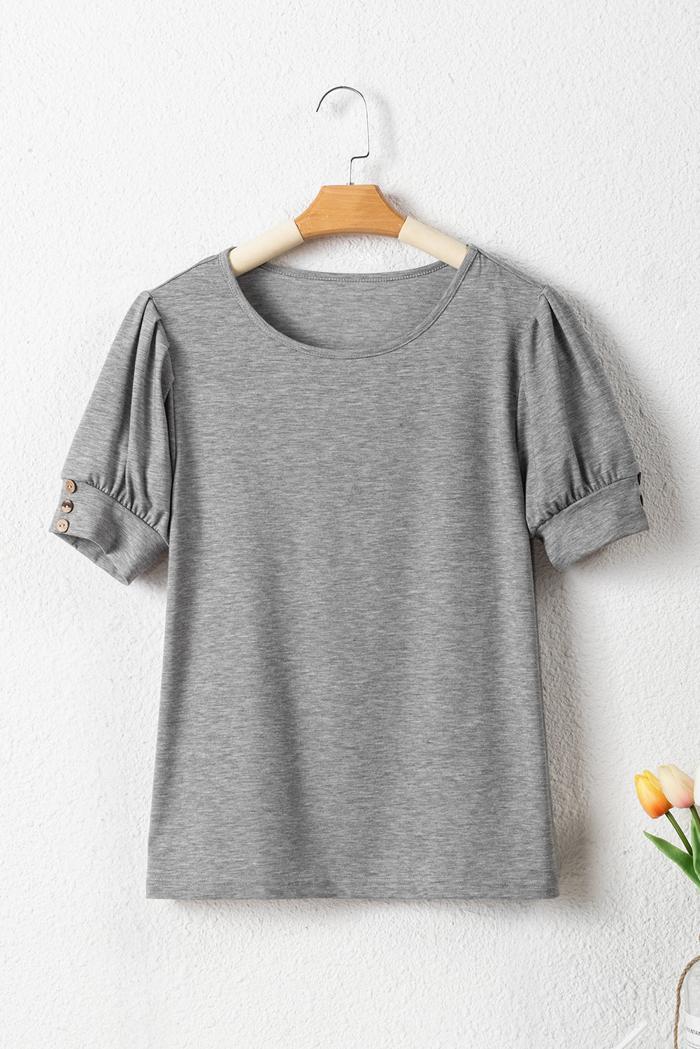 T-shirt en tricot gris clair à manches bouffantes plissées