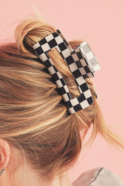 Black checkered hollow hair clips