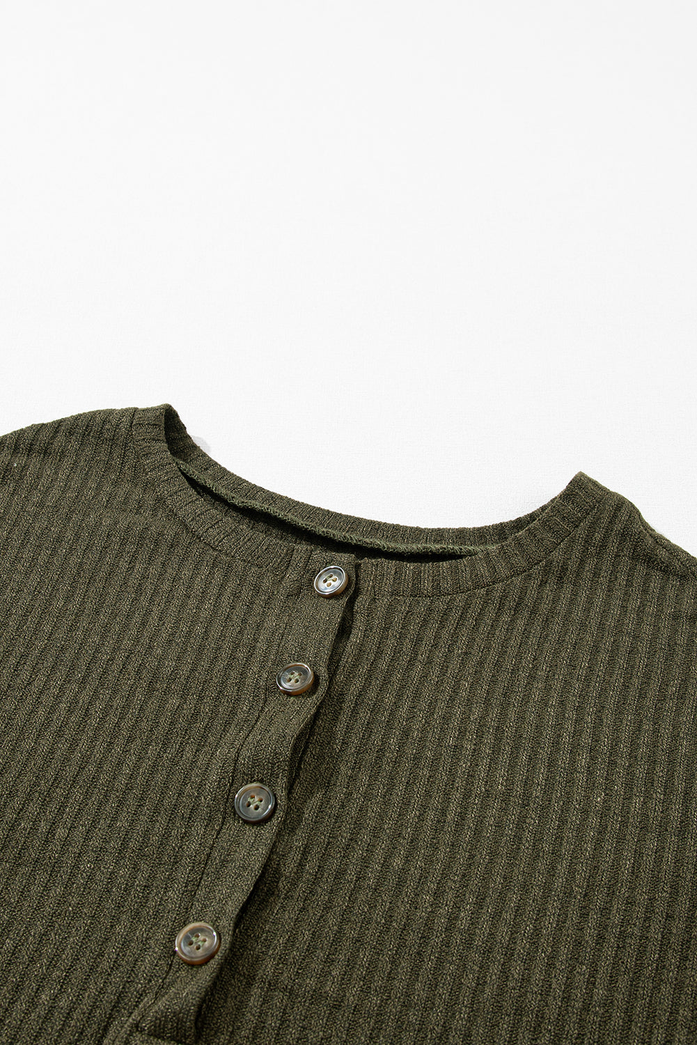 Haut en tricot Henley texturé côtelé vert jungle