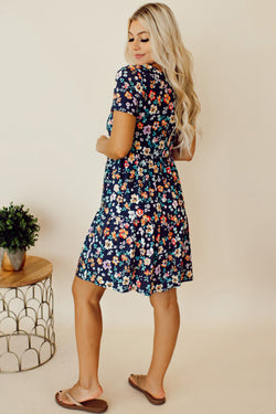 Robe trapèze à fleurs bleue à manches courtes