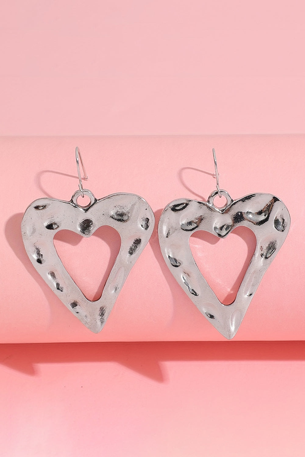 Boucles d'oreilles blanches en forme de cœur creux Valentine