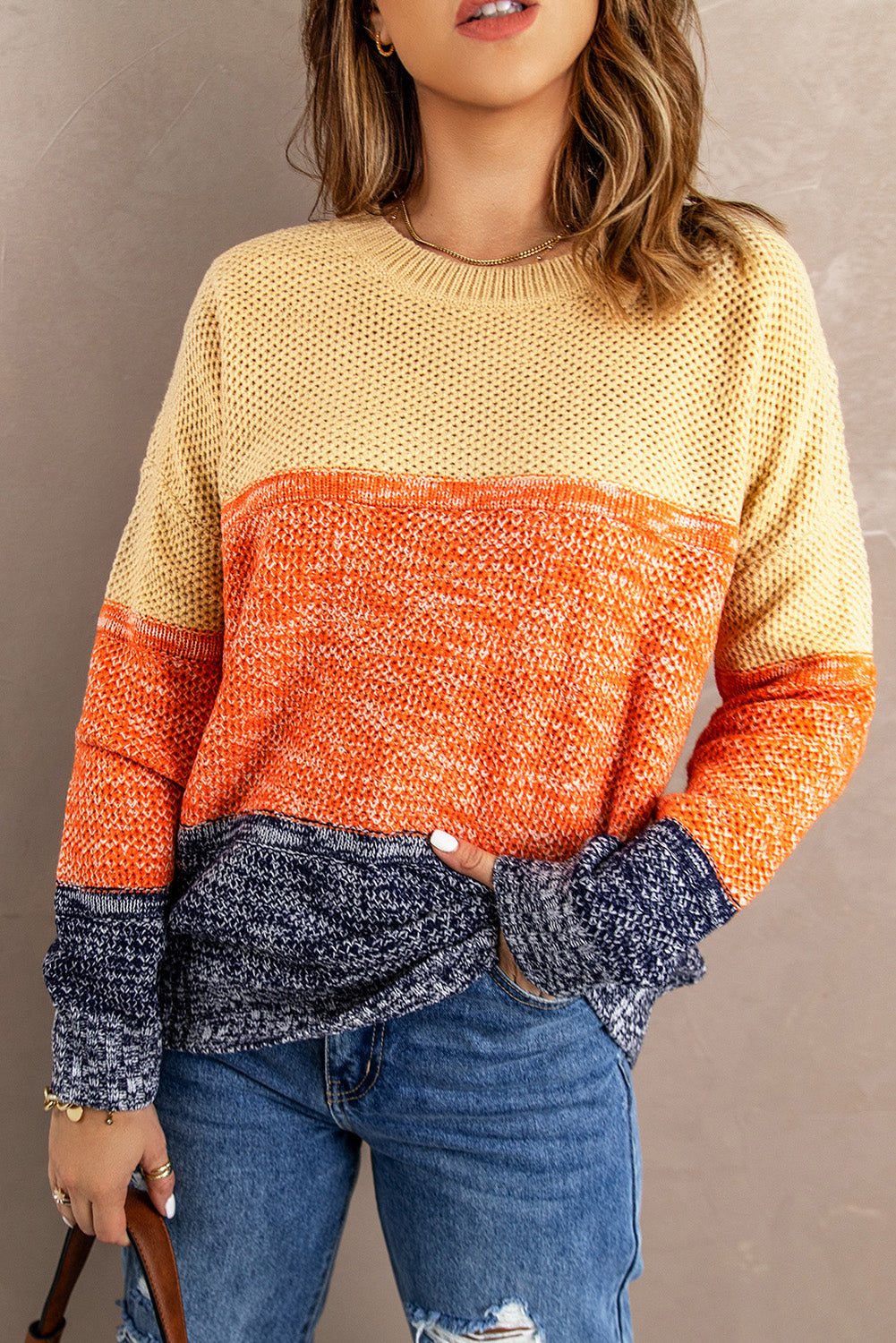 Pull à texture en filet bleu color block