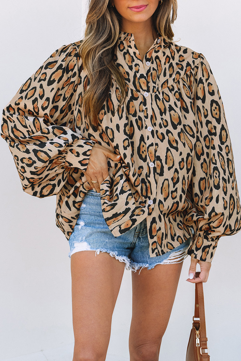 Camisa relajada de gran tamaño beige con estampado de leopardo y mangas de pelota