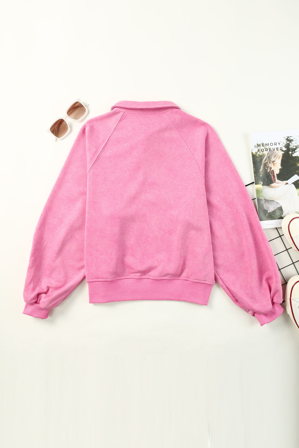 Floated pink sweatshirt with pimples and lantern sleeves