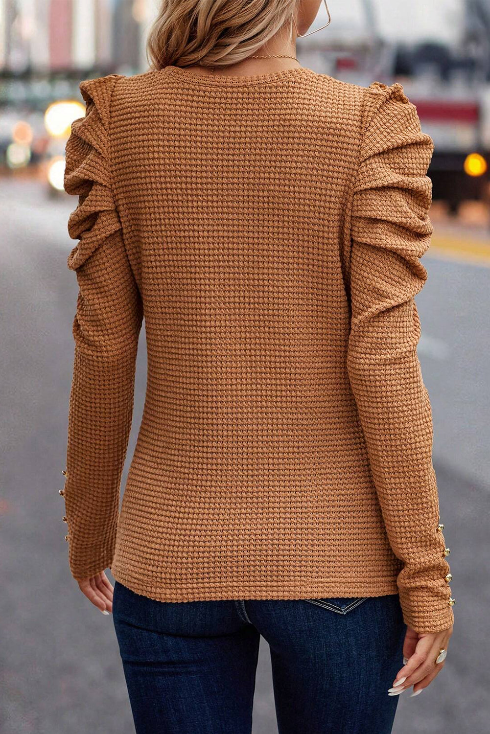 Haut texturé à manches Gigot boutonné *
