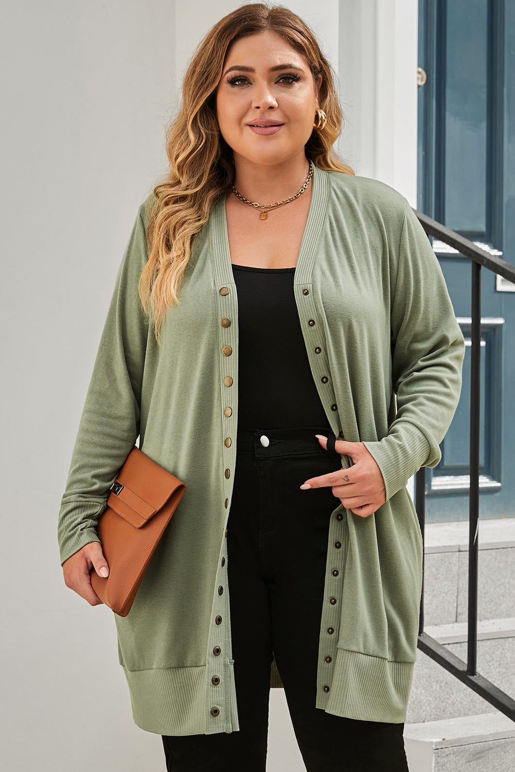 Cardigan en tricot vert avec boutons-pression sur le devant de grande taille-A WOMAN WE LOVE