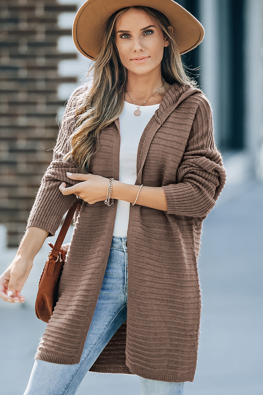 Cardigan à capuche marron en maille côtelée horizontale ouvert sur le devant-A WOMAN WE LOVE