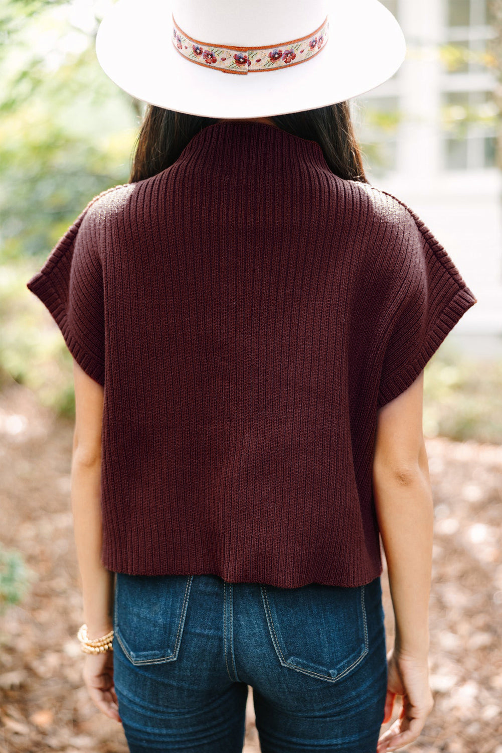 Pull à manches courtes en tricot côtelé avec poche plaquée rouge minéral