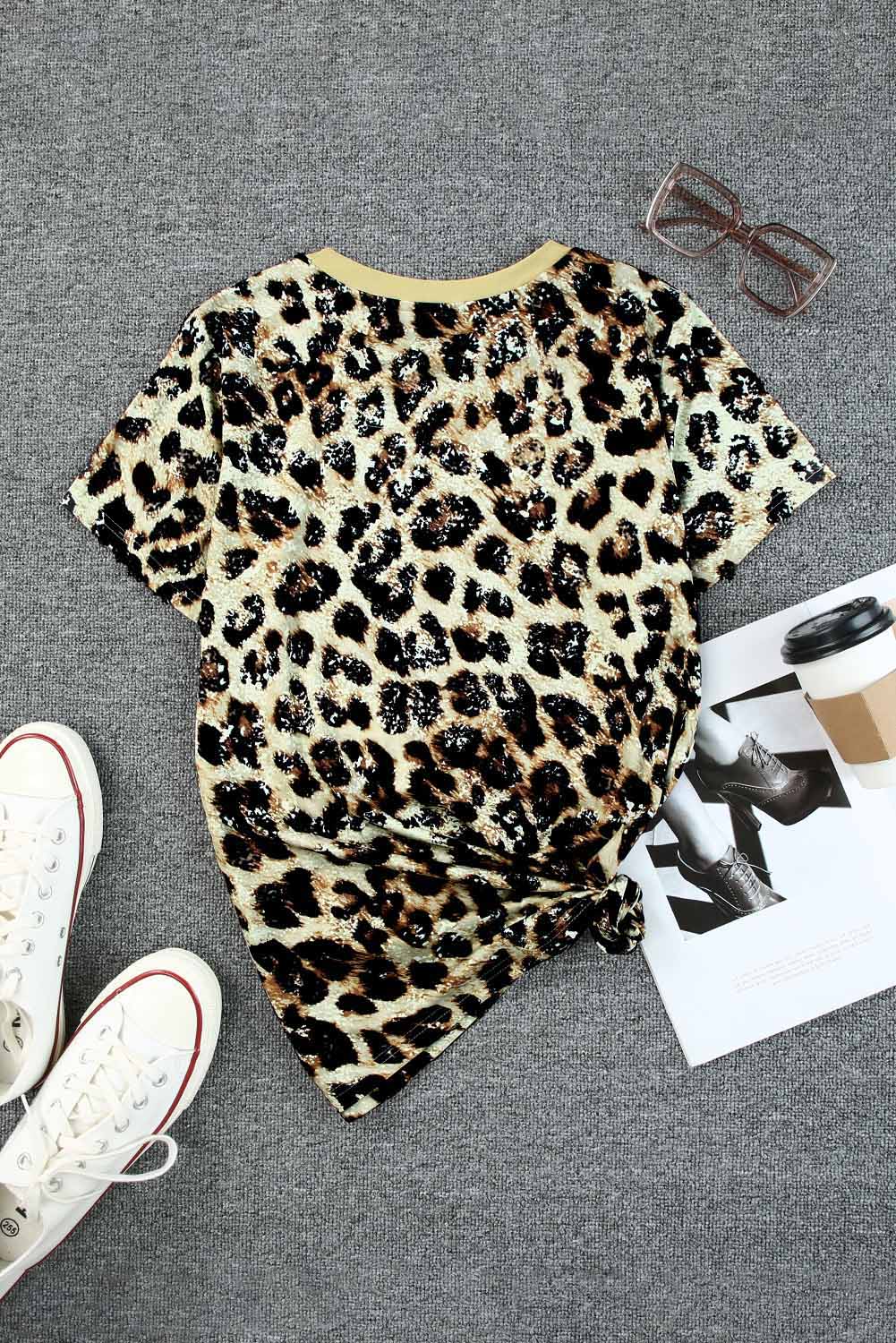 Leopardo blanqueada camiseta de cuello