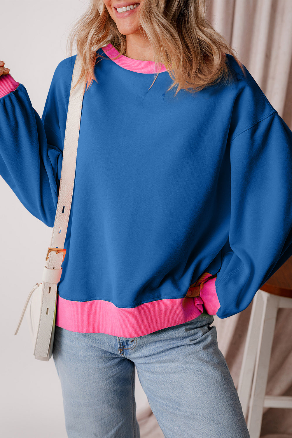 Sudadera azul con burbujas y bloque de color *