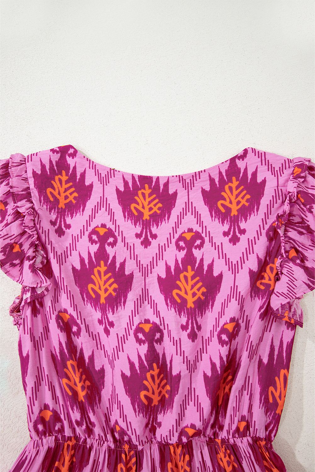 Robe longue à manches volantées et torsadées sur le devant à imprimé rétro Bonbon
