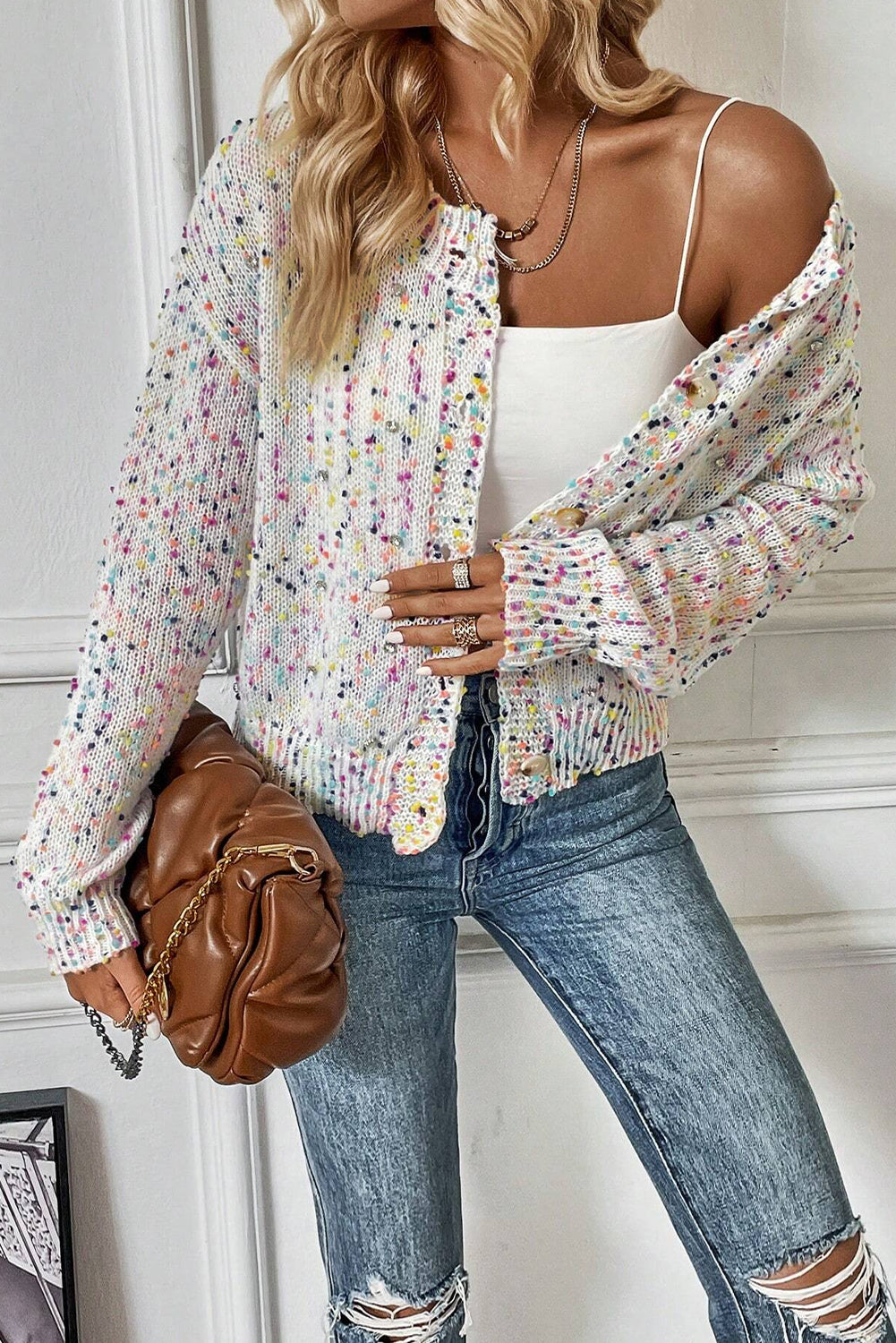 Cardigan pull à confettis multicolores à décor de strass blanc