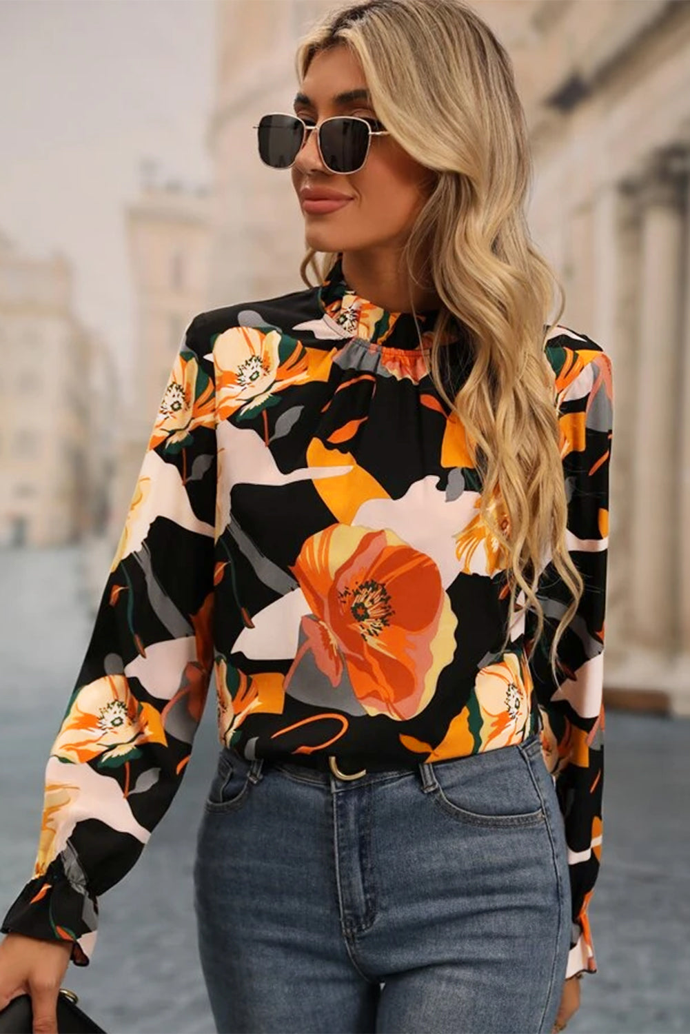 Blouse de cou de cou à imprimé floral noir