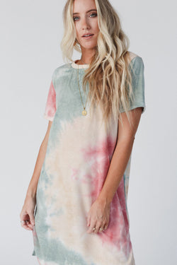 Multicolored sloping slit t-shirt t-shirt tie-dye