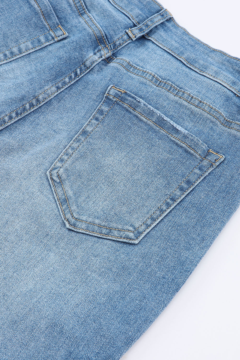 Jeans svasato in difficoltà a vita alta blu cielo