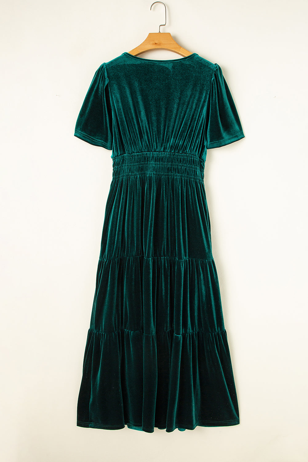 Robe longue Evergreen en velours à manches courtes et taille froncée à plusieurs niveaux