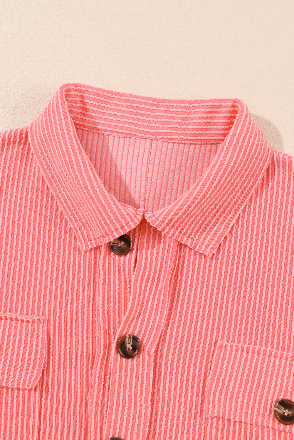 Top de bolsillo de aleta con cordón rosa Henley