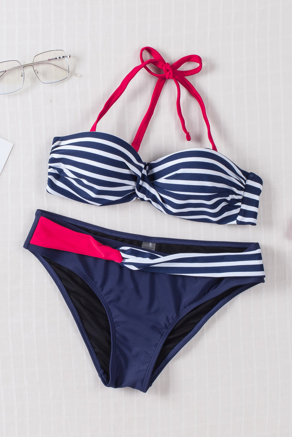 Bikini bandeau rayé bleu à licou