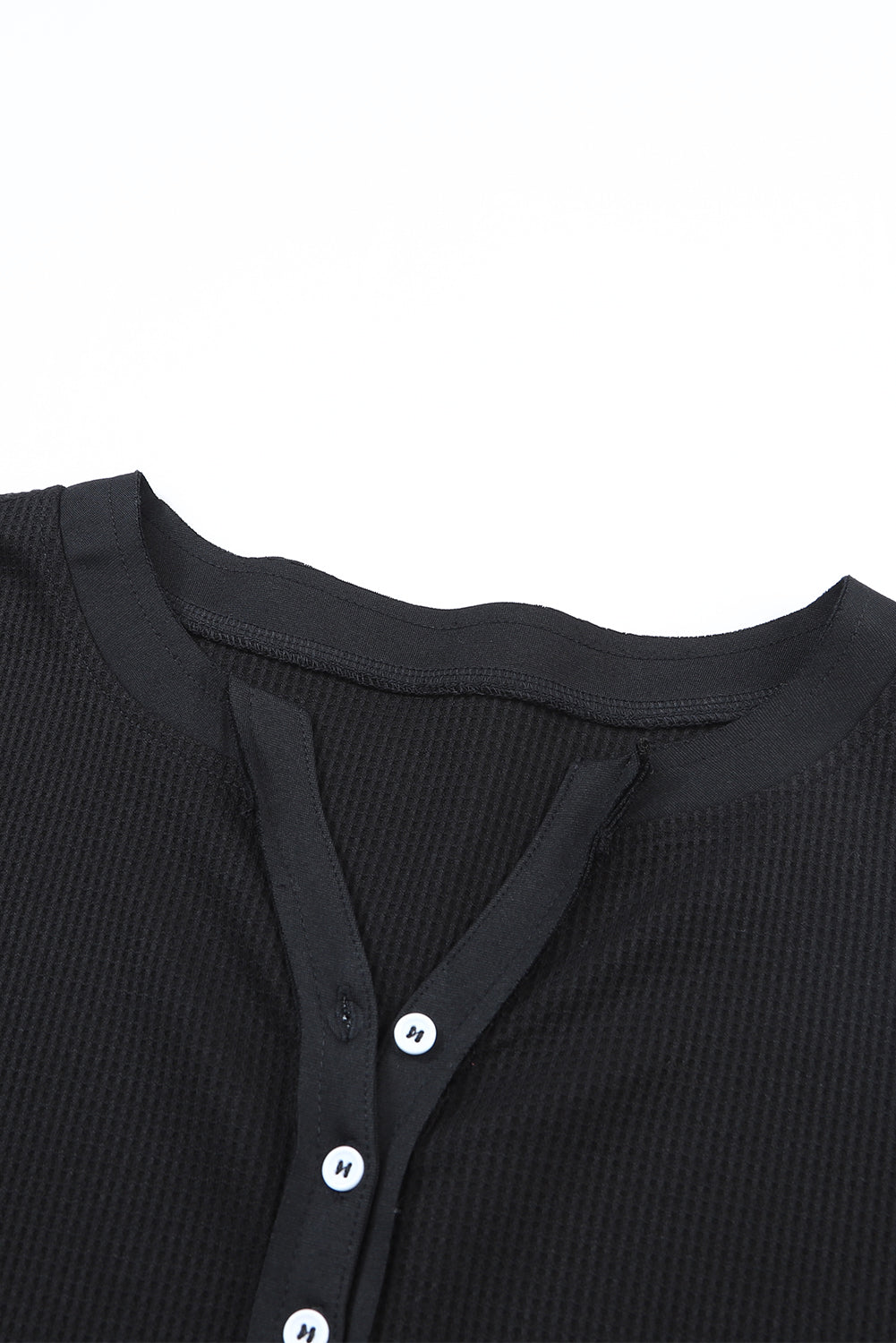 Trime à décolleté noire taillé Henley Top Henley