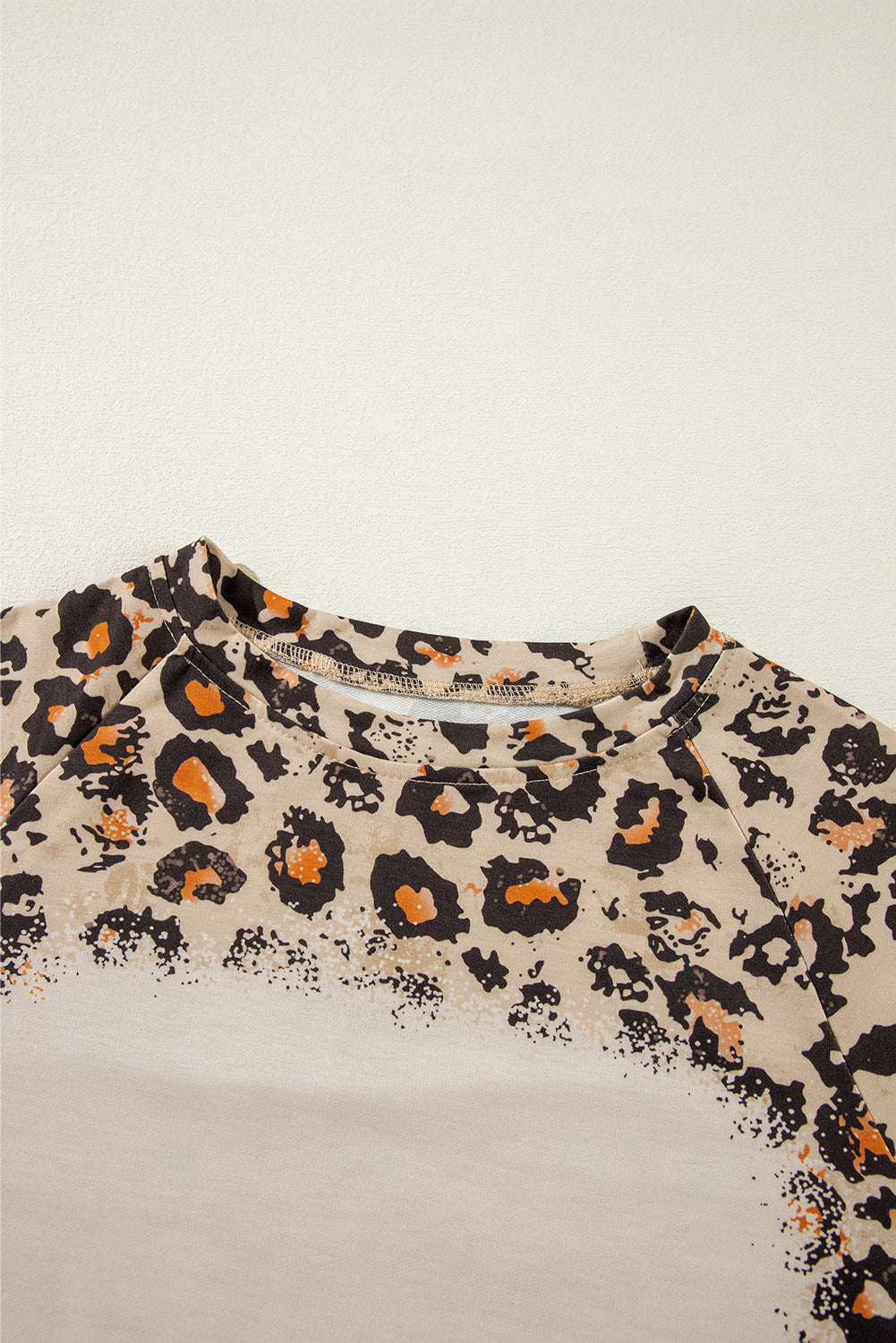 Brauner Leopard bleichte Raglan -Ärmelpullover Sweatshirt