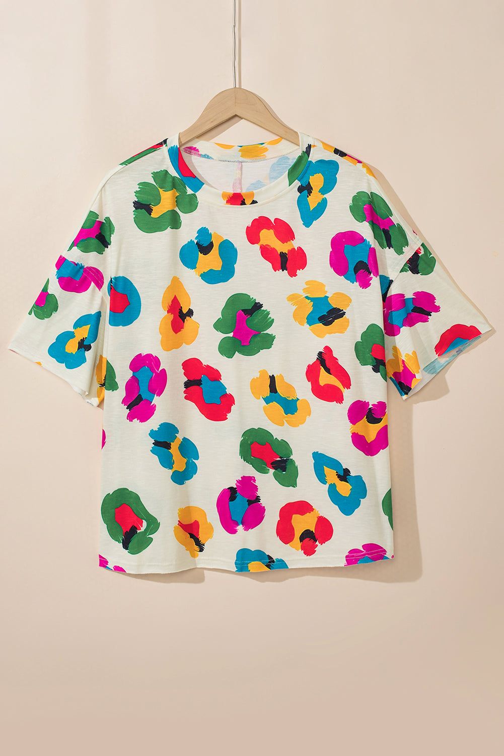 Oversize t-shirt printed leopard apricot with drooping shoulders