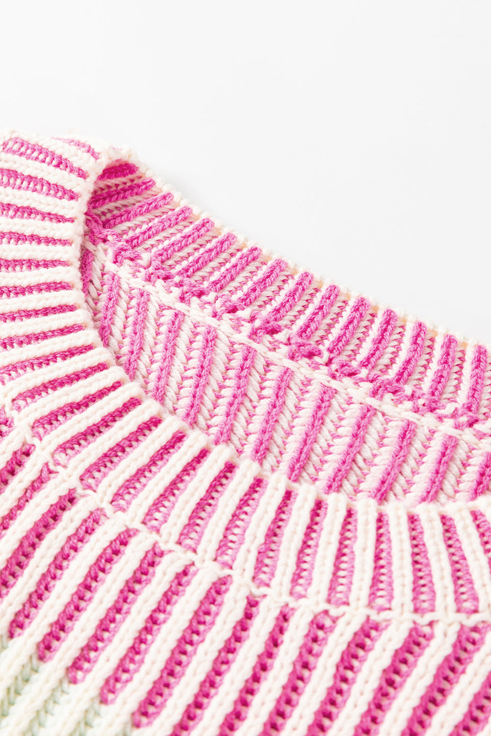 Pink pink sweater with textured knitting bubbles color block *