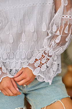 Beige blouse with fluffed sleeve in embroidered mesh