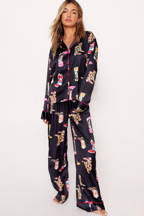 Long pajama set in printed printed cowgirl boots western black