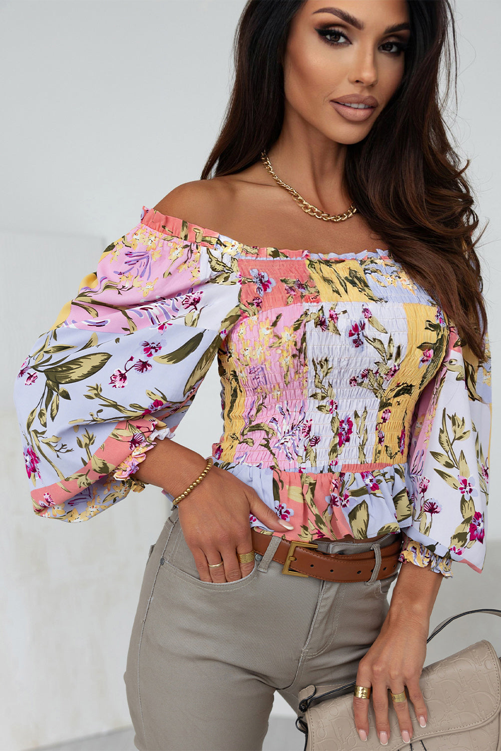 Blusa multicolor de adornos cuadrados lisoneados con liquidación