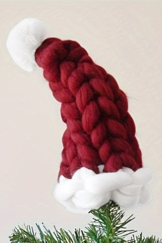 Chapeau de Noël tricoté épais avec blocs de couleurs Dahlia rouge et décor de pompons-A WOMAN WE LOVE