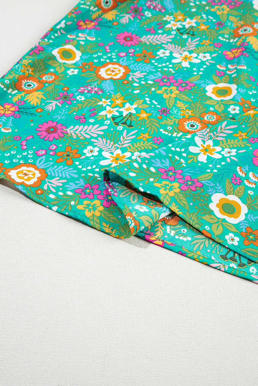 Blouse florale tropicale-A WOMAN WE LOVE