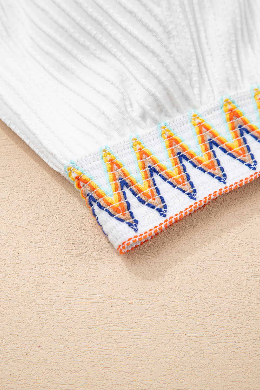 Bikini Taille Haute – Design Colorblock avec Tissu Texturé *