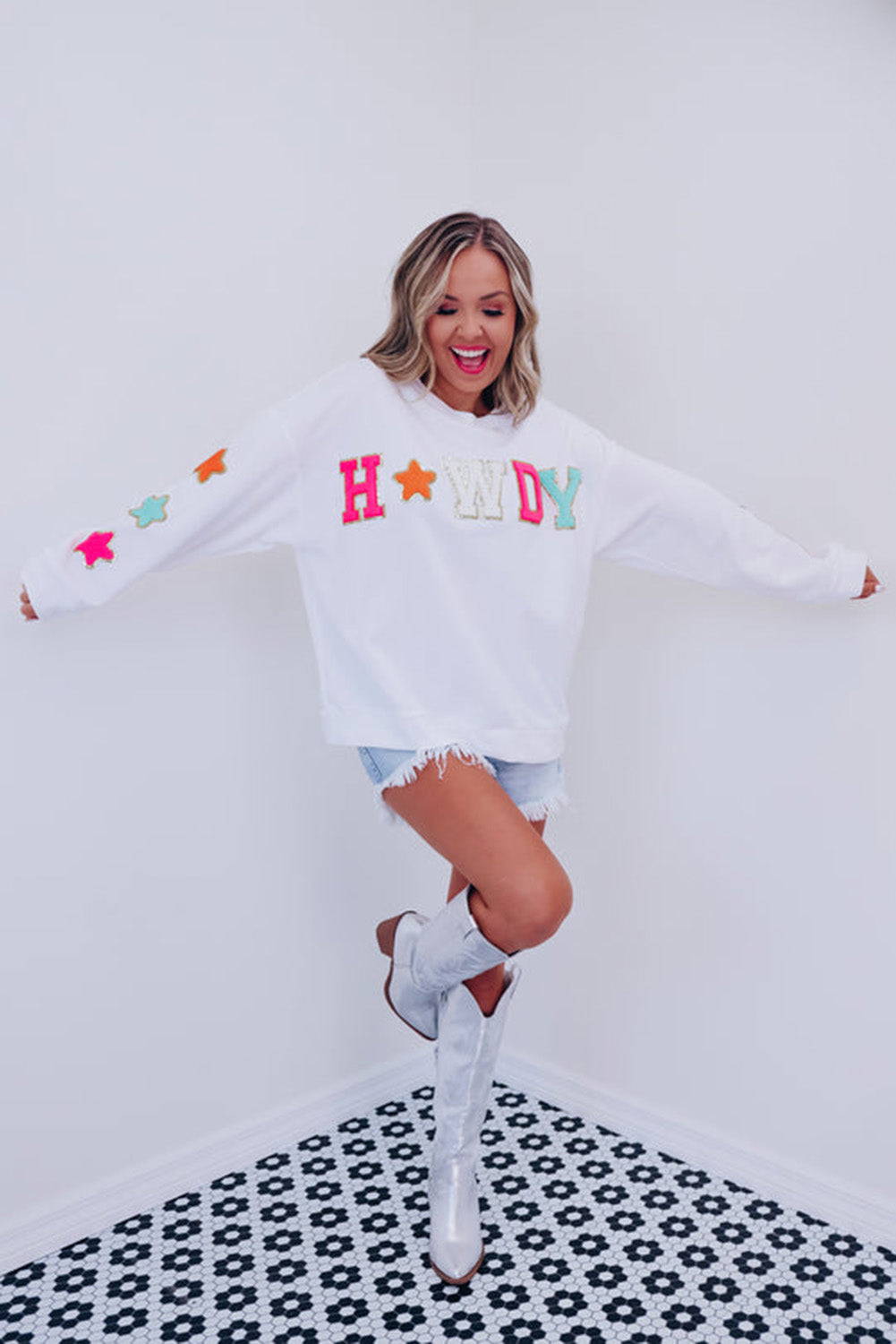 Sudadera blanca relajada Howdy Glitter Chenille Patch Gráfico