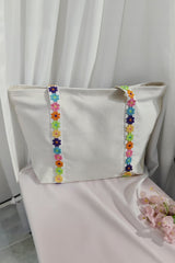 Grand sac cabas blanc en toile à sangle brodée de fleurs