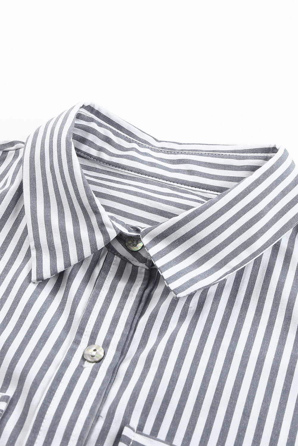Chemise rayée à manches longues et boutons avec poches-A WOMAN WE LOVE