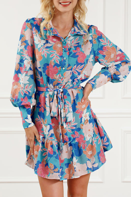 Robe de chemise ceinturée à manches lantées à imprimé floral bleu