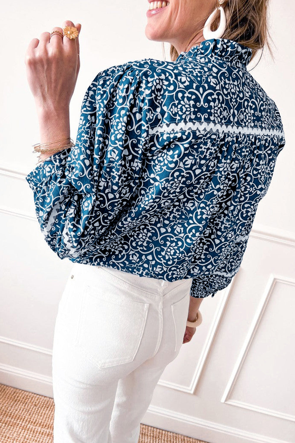 Chemise ample bleue à boutons en patchwork fleuri Ric-rac-A WOMAN WE LOVE