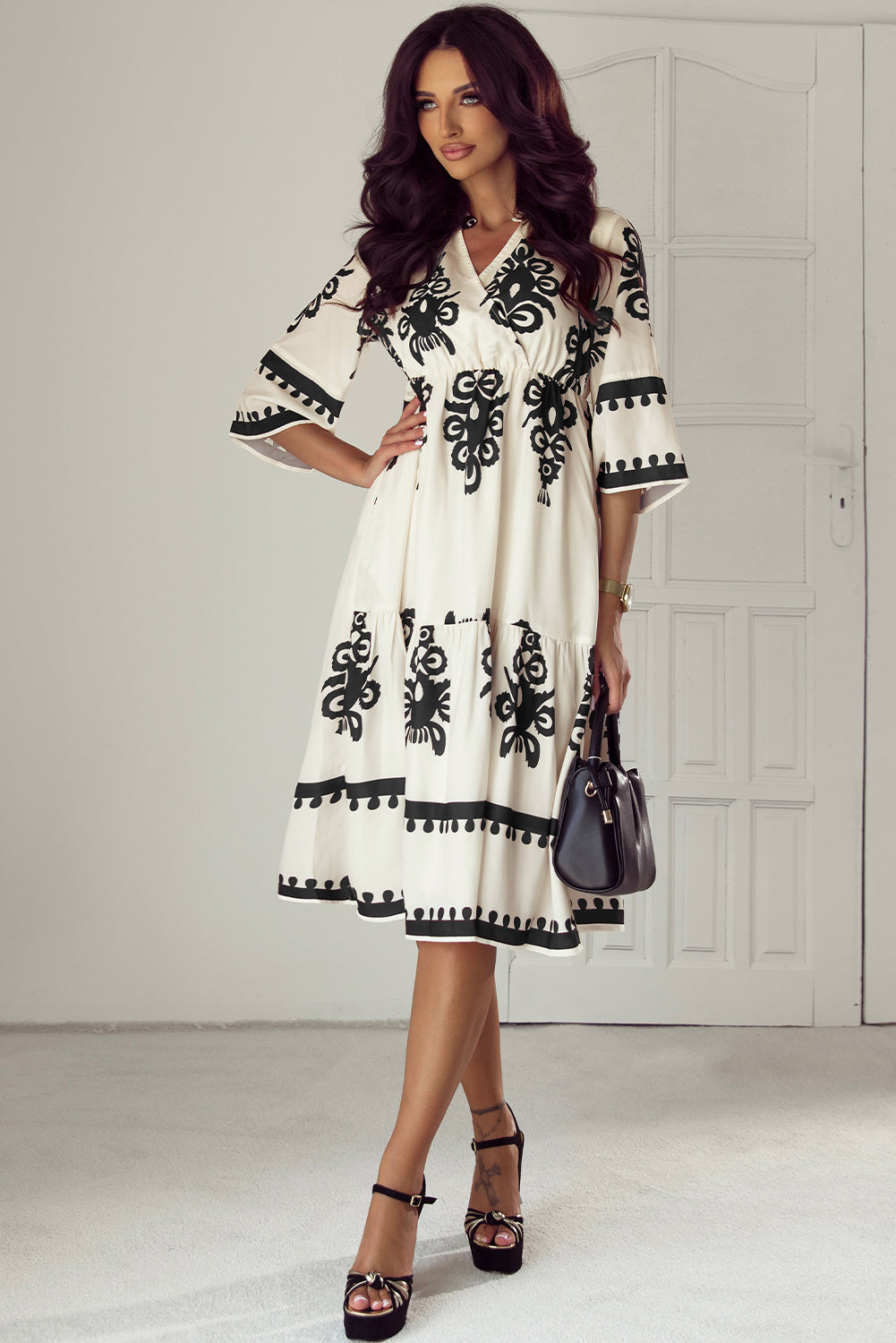 Beige loose midi dress with western geometric print and 3/4 sleeves