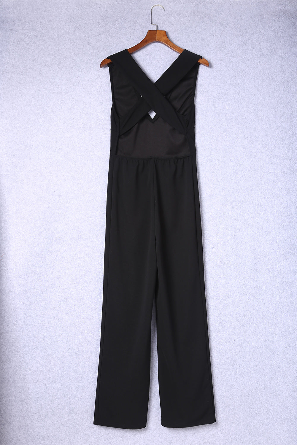 Schwarzer Nackenkreuzskross hinterher breiter Bein -Jumpsuit