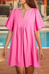 Bonbon pleated straight dress with slit, V-neck and short flowing sleeves