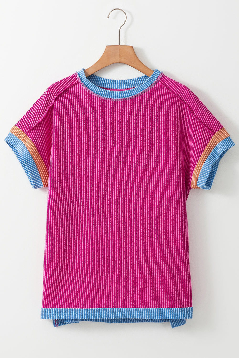 T-shirt with round neck and contrasting border textured bright pink