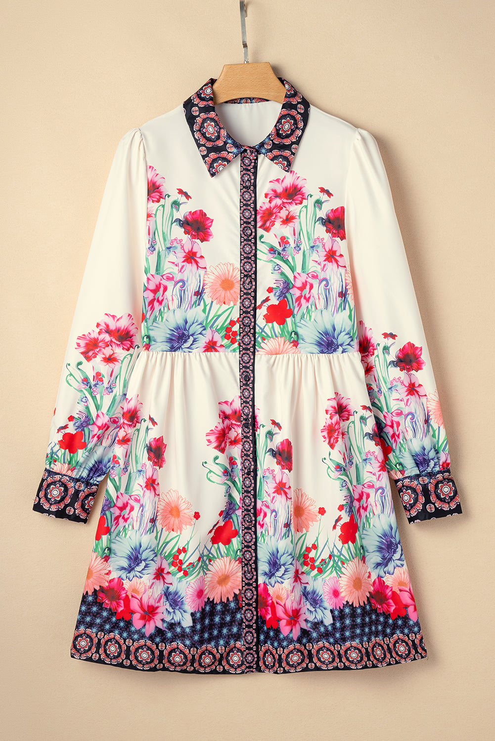 Mini-robe chemise taille haute boutonnée *