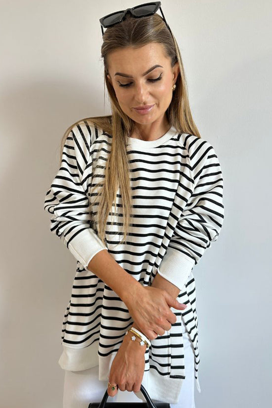 Blood-striped lights, raglan sleeves, side slits