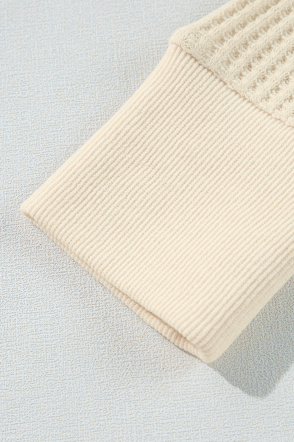 Haut à manches longues beige en tricot thermique patchwork à coutures apparentes