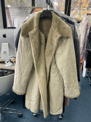 🌬️ Élégance Boréale – Veste en peau retournée seconde main