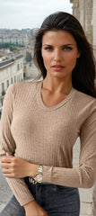 High slim cut with long sleeves and v * collar