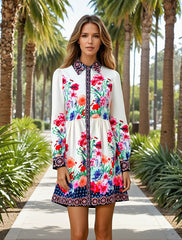 Mini-robe chemise taille haute boutonnée *