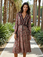 Robe midi à imprimé floral fendue sur le devant *