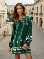 Straight dress with puffy sleeves *